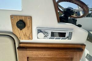 VENETIAN VISION 2 24ft Custom Yacht For Sale