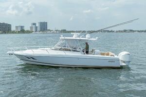 35ft Intrepid Yacht For Sale