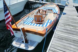 Sir John Hawkins 27ft Custom Yacht For Sale