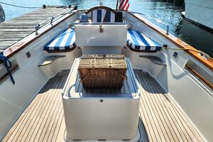 Sir John Hawkins 27ft Custom Yacht For Sale