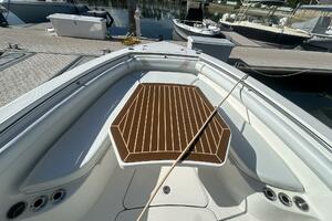THE HOMESTRETCH  32ft Boston Whaler Yacht For Sale