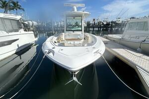 THE HOMESTRETCH  32ft Boston Whaler Yacht For Sale