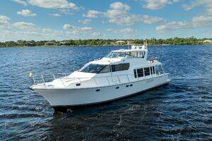 2009 Pacific Mariner 65 Motor Yacht thumbnail 9
