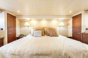 2009 Pacific Mariner 65 Motor Yacht thumbnail 46