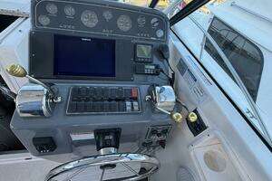 2005 Tiara Yachts 2900 Open thumbnail 11