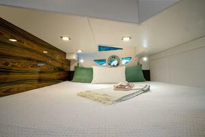 Custom Order Your 28 SC 28ft Cobrey Yacht For Sale