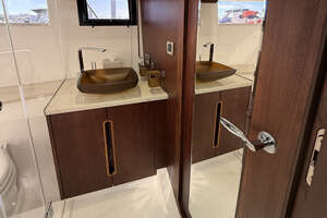2018 Galeon 500 FLY thumbnail 53