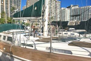 SOLIS 43ft Hans Christian Yacht For Sale