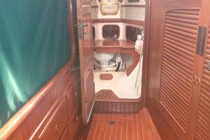 SOLIS 43ft Hans Christian Yacht For Sale