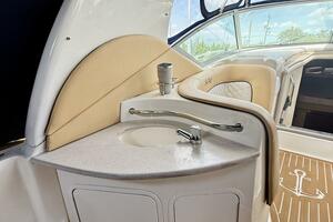 32ft Sea Ray Yacht For Sale