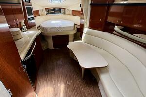 32ft Sea Ray Yacht For Sale