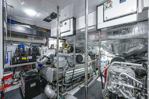 COAL BLOODED  92ft Pershing Yacht For Sale COAL BLOODED  92ft Pershing Yacht For Sale