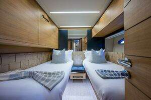 2014 Pershing Pershing 92 thumbnail 18