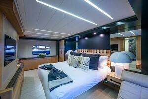 2014 Pershing Pershing 92 thumbnail 11
