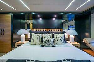 2014 Pershing Pershing 92 thumbnail 12