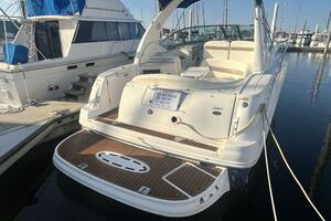 2005 Sea Ray 320 Sundancer