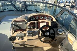 2005 Sea Ray 320 Sundancer