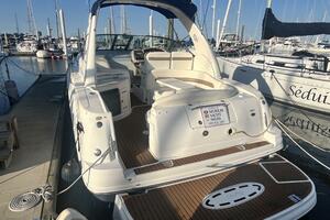 2005 Sea Ray 320 Sundancer