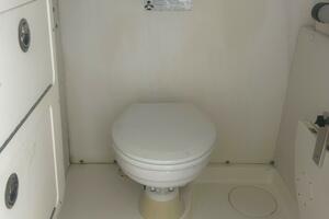 32ft World Cat Yacht For Sale