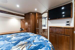 2021 Viking 54 Convertible HAMMERHEADS Stateroom