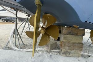 2021 Viking 54 Convertible- HAMMERHEADS- Prop