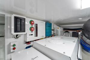 2021 Viking 54 Convertible HAMMERHEADS Engine Room