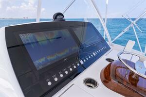 2021 Viking 54 Convertible HAMMERHEADS  Helm