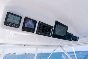 2021 Viking 54 Convertible HAMMERHEADS Helm