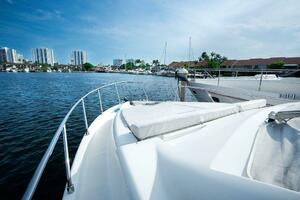 47ft Ferretti Yachts Yacht For Sale
