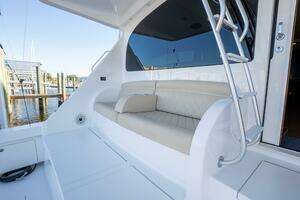 2021 Viking 72 Enclosed Bridge thumbnail 33