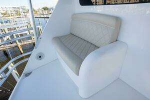 2021 Viking 72 Enclosed Bridge thumbnail 30