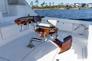 2021 Viking 72 Enclosed Bridge thumbnail 41
