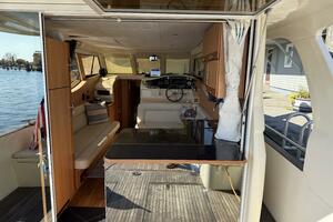 Landfall 33ft Greenline Yacht For Sale
