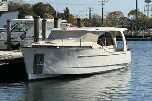 Landfall 33ft Greenline Yacht For Sale