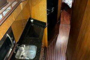 1990 Hatteras 45 Convertible thumbnail 13