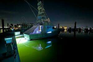 1990 Hatteras 45 Convertible thumbnail 17