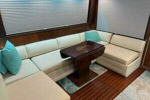 1990 Hatteras 45 Convertible thumbnail 11