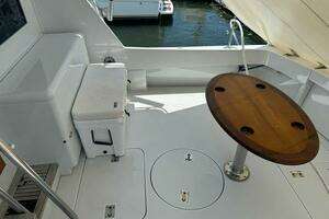 1990 Hatteras 45 Convertible thumbnail 8