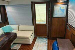 1990 Hatteras 45 Convertible thumbnail 12