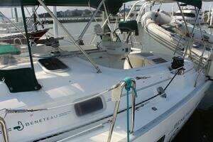2001 Beneteau 411 thumbnail 7
