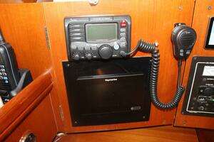 2001 Beneteau 411 thumbnail 25