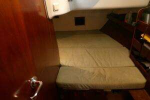 2004 Beneteau 423 thumbnail 51