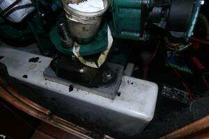 2004 Beneteau 423 thumbnail 60
