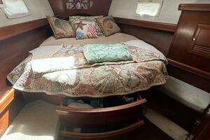 2004 Beneteau 423 thumbnail 44