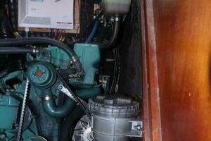 2004 Beneteau 423 thumbnail 57