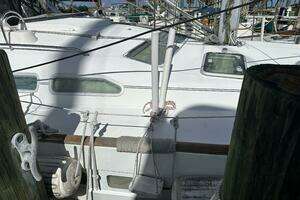 2004 Beneteau 423 thumbnail 6