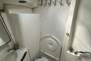 2004 Beneteau 423 thumbnail 48