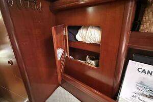 2004 Beneteau 423 thumbnail 47
