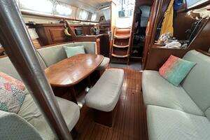 2004 Beneteau 423 thumbnail 20