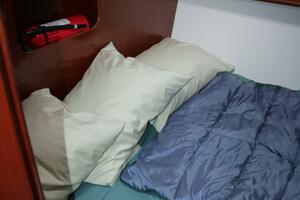 Blue Moon 42ft Beneteau Yacht For Sale